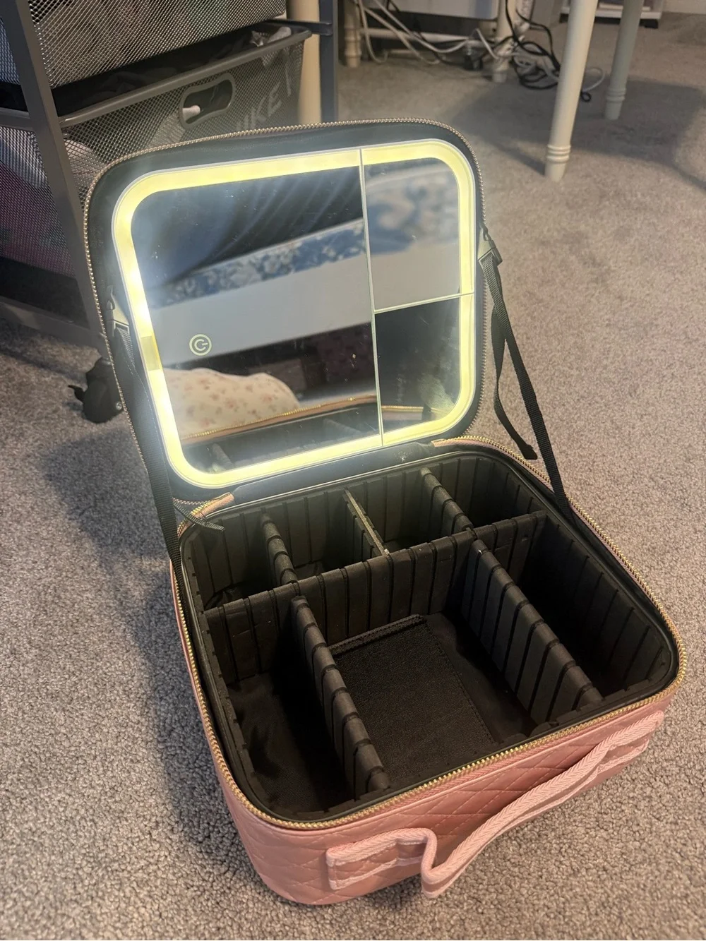 Light up LED travel make up case